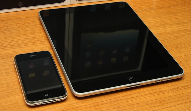 iPad & iPhone iPad & iPhone