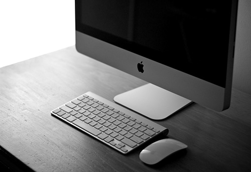 Clean iMac desk